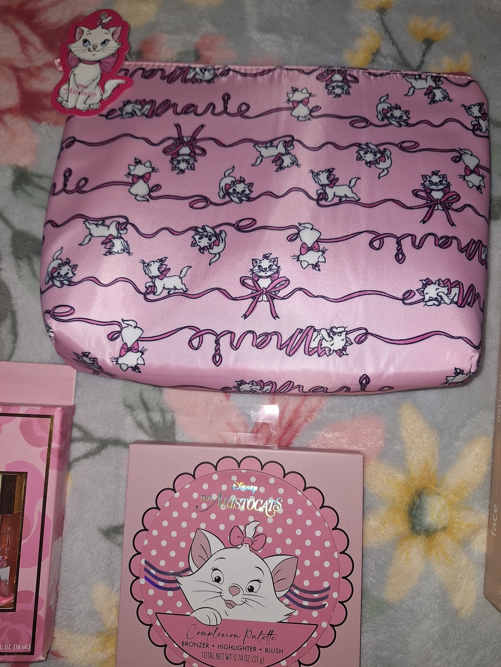 Disney The Aristocats Complexion Palette Iip Oil Contour Brusg And Cosmetic Bag - Picture 6 of 6